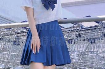 在166funapp上，瓜正抓着手机懒洋洋地等待你来揭晓…你猜嘛？