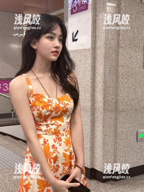 说到“718.sx”这个网址，脑海里总浮现出蜜蜂嗡嗡的声音，沉浸在奇妙的瓜田，哈哈！
