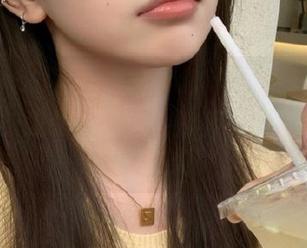 有人求教，怎样才能找到好玩的网址？我毫不犹豫地推荐718.sx啊！别忘了辣条！