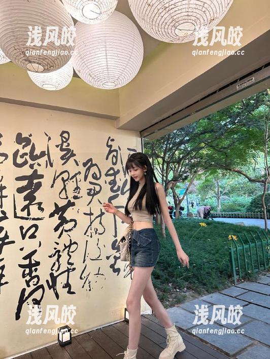在hlw登录后，评论区热闹得就像拉麦当劳炸鸡的那一刻！哇，好香！