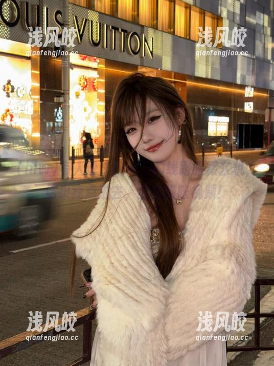 有人说“hlw”的线路暗藏玄机，结果我点进去，全是猫咪视频！