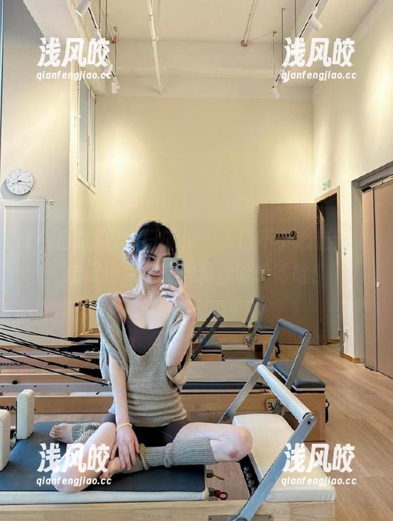 今日吃瓜：入口不小心走错，结果撞见冷门大瓜，哈哈哈哈！