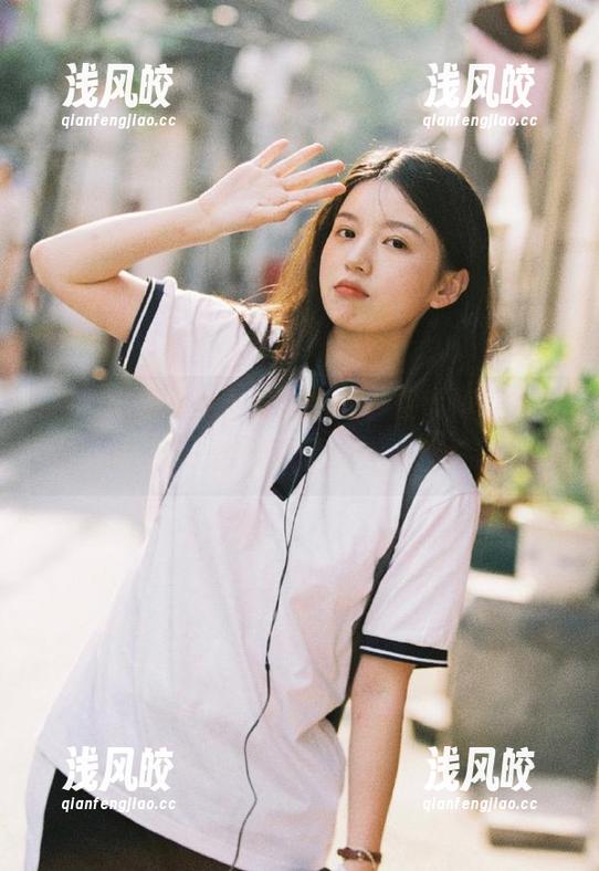 海角吃瓜 登录海角吃瓜,直播间瓜友齐聚,万一发现真爱也是个惊喜!
