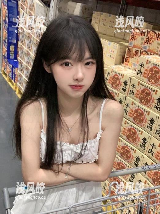 看着看着，观看里开始出现曖昧的情节，网曝吃瓜真有意思。