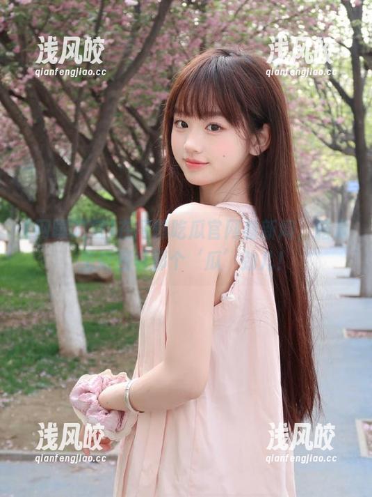 在网曝吃瓜官网看新闻，脑海里轮回着那个‘瓜’劲儿！