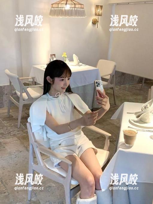 吃瓜导航直通“黑料911”：今日网红们这剧本真给力，塑料姐妹情又双叒叕上演了。