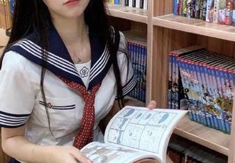 观看这场“黑料不打烊,万里长征”的狂欢，感觉像是沉浸在八卦的海洋里