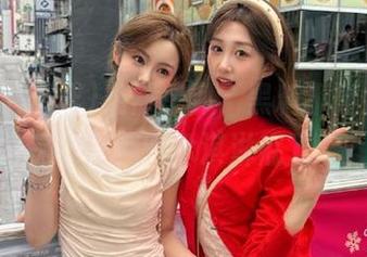 突然想到，黑料不打烊的入口是不是藏在冰淇淋底下呢？