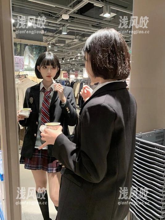 在黑料吃瓜网的网页翻滚，今天的新闻让我心情复杂，虽然明天还是要上班。