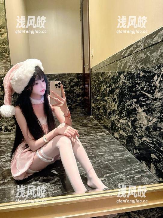 走进黑料社，那个入口依旧不打烊，八卦给你续航加油。