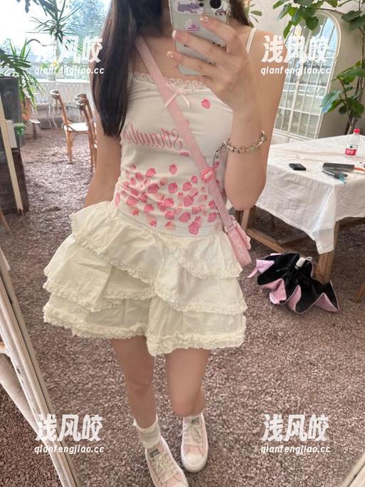 今天网页上的瓜真不少，快来瞧瞧黑料网的火锅菜单！